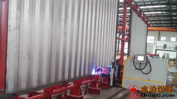 浙江吉眾專用車焊接現(xiàn)場20171118102031 浙江吉眾專用車焊接現(xiàn)場20171118102031